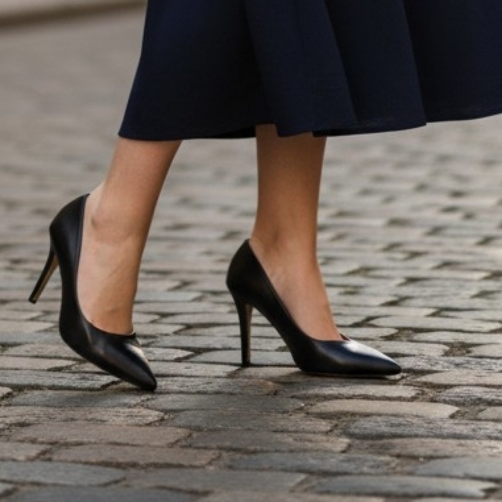 VINCE CAMUTO VP Halona Heels